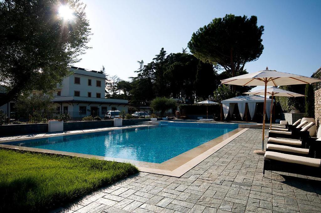 Hotel Castle Rome Exterior photo